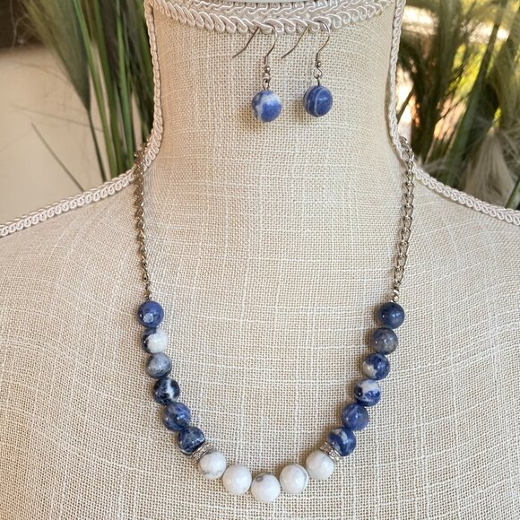 FAC Genuine Natural Agate Gemstone Necklace & Earrings - Picture 3 of 6